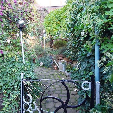 Ferienwohnung Beim Schlafwandler Karlsbad Exterior foto