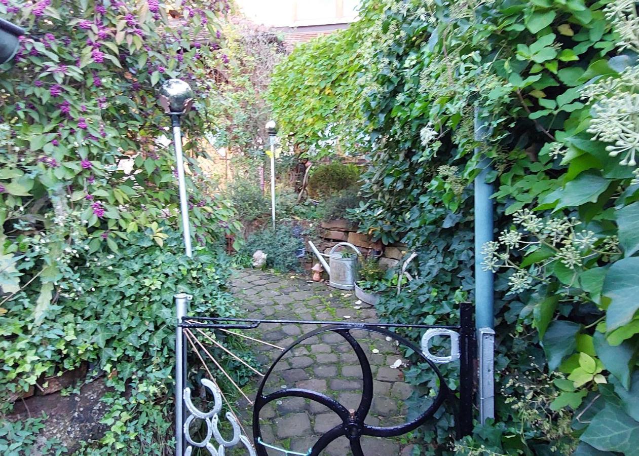 Ferienwohnung Beim Schlafwandler Karlsbad Exterior foto