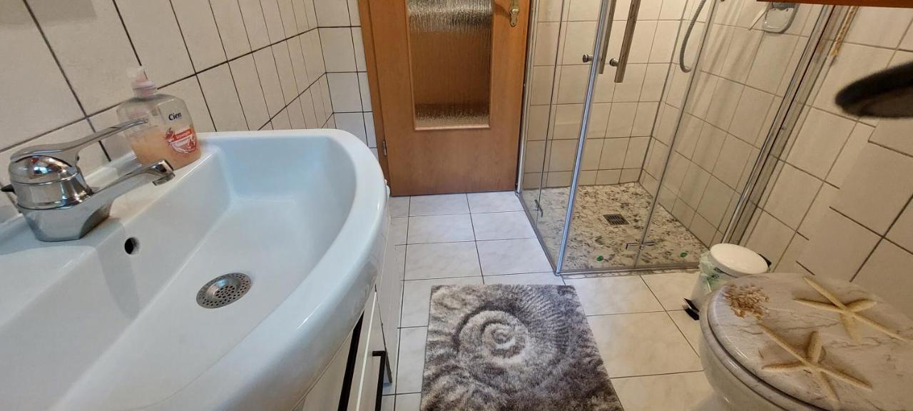 Ferienwohnung Beim Schlafwandler Karlsbad Exterior foto